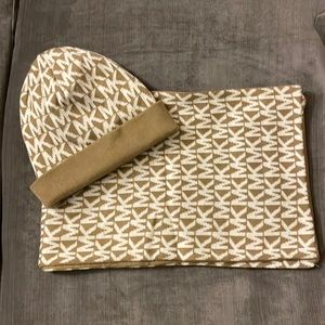 Like new. Michael Kors scarf and hat set